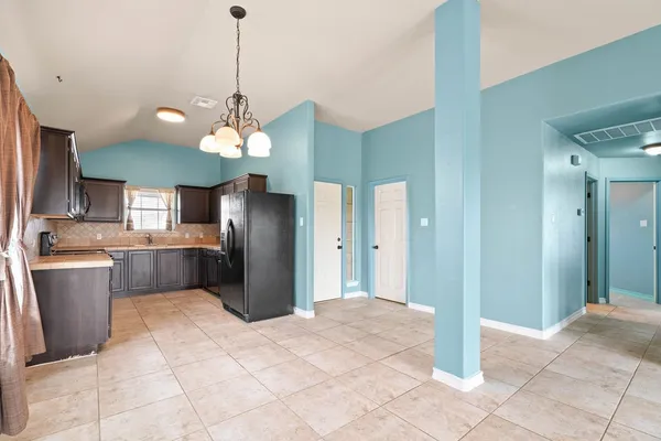 $1,700 | 2129 Sky Crest Drive, Corpus Christi, TX 78418