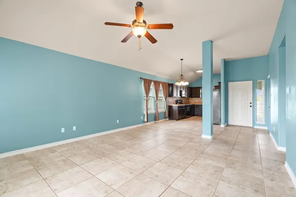 $1,700 | 2129 Sky Crest Drive, Corpus Christi, TX 78418