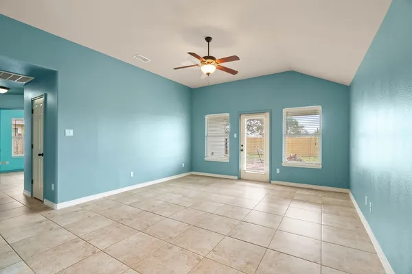 $1,700 | 2129 Sky Crest Drive, Corpus Christi, TX 78418