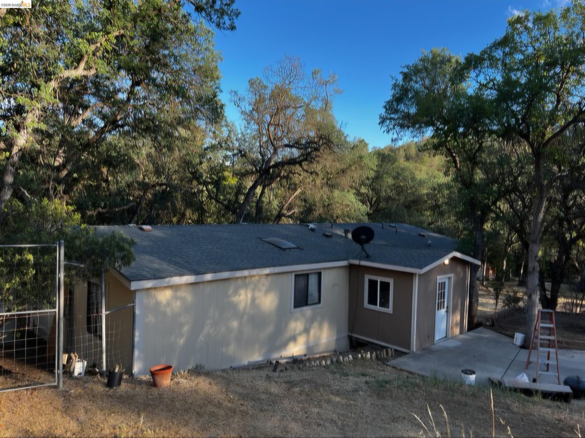 16612 Stagecoach Road Corning, CA 96021 - Photo 6 of 10 a view of a barn in the background