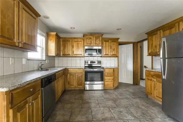 $2,245 | 12210 East 56th Terrace, Kansas City, MO 64133