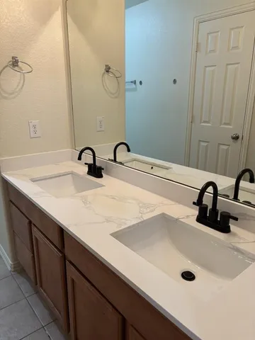 $3,500 | 1124 Miramar Avenue, DeSoto, TX 75115