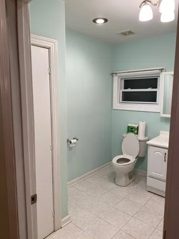 $2,150 | 3748 South Wallace Street, Unit 2, Chicago, IL 60609