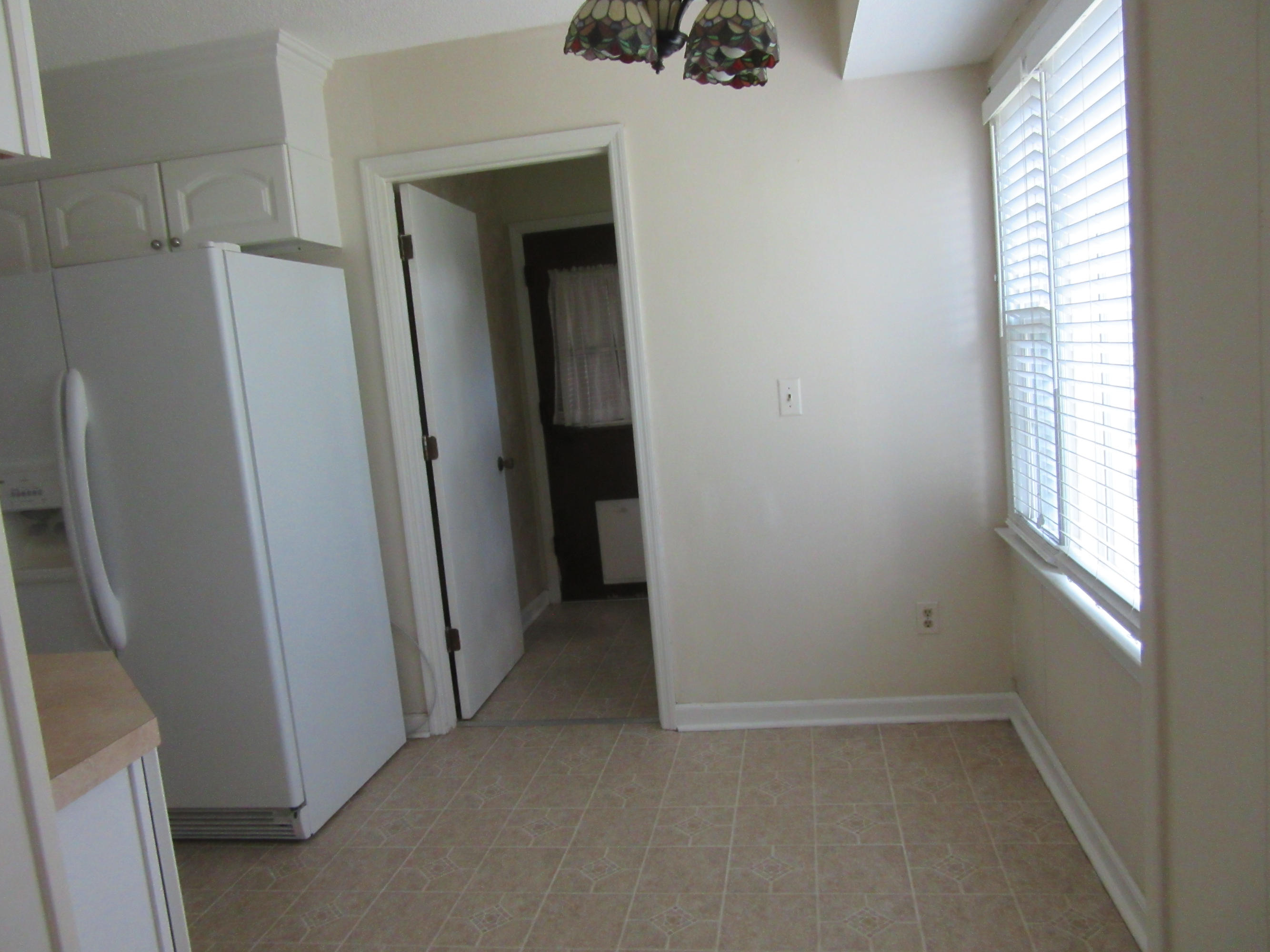 8206 Delhi Road North Charleston, SC 29406 - Photo 11 of 29 eat-in kitchen