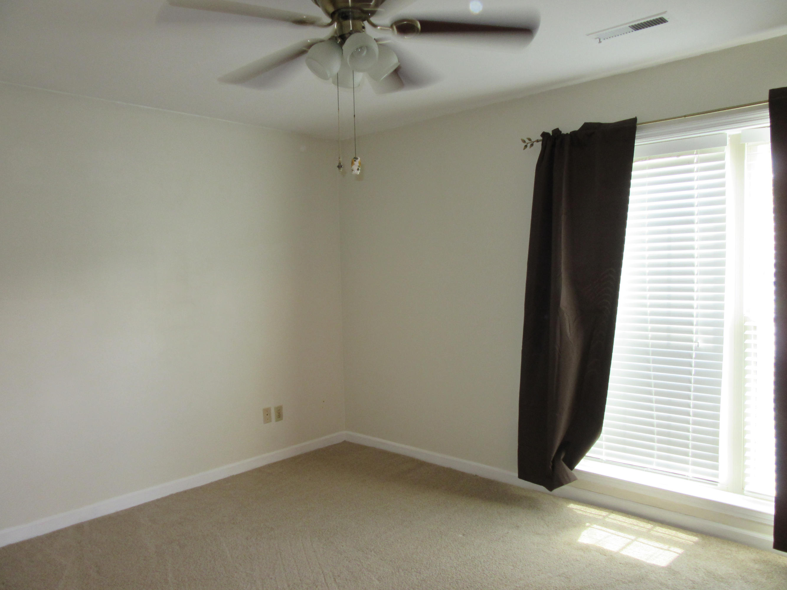 8206 Delhi Road North Charleston, SC 29406 - Photo 17 of 29 Master w/ ceiling fan