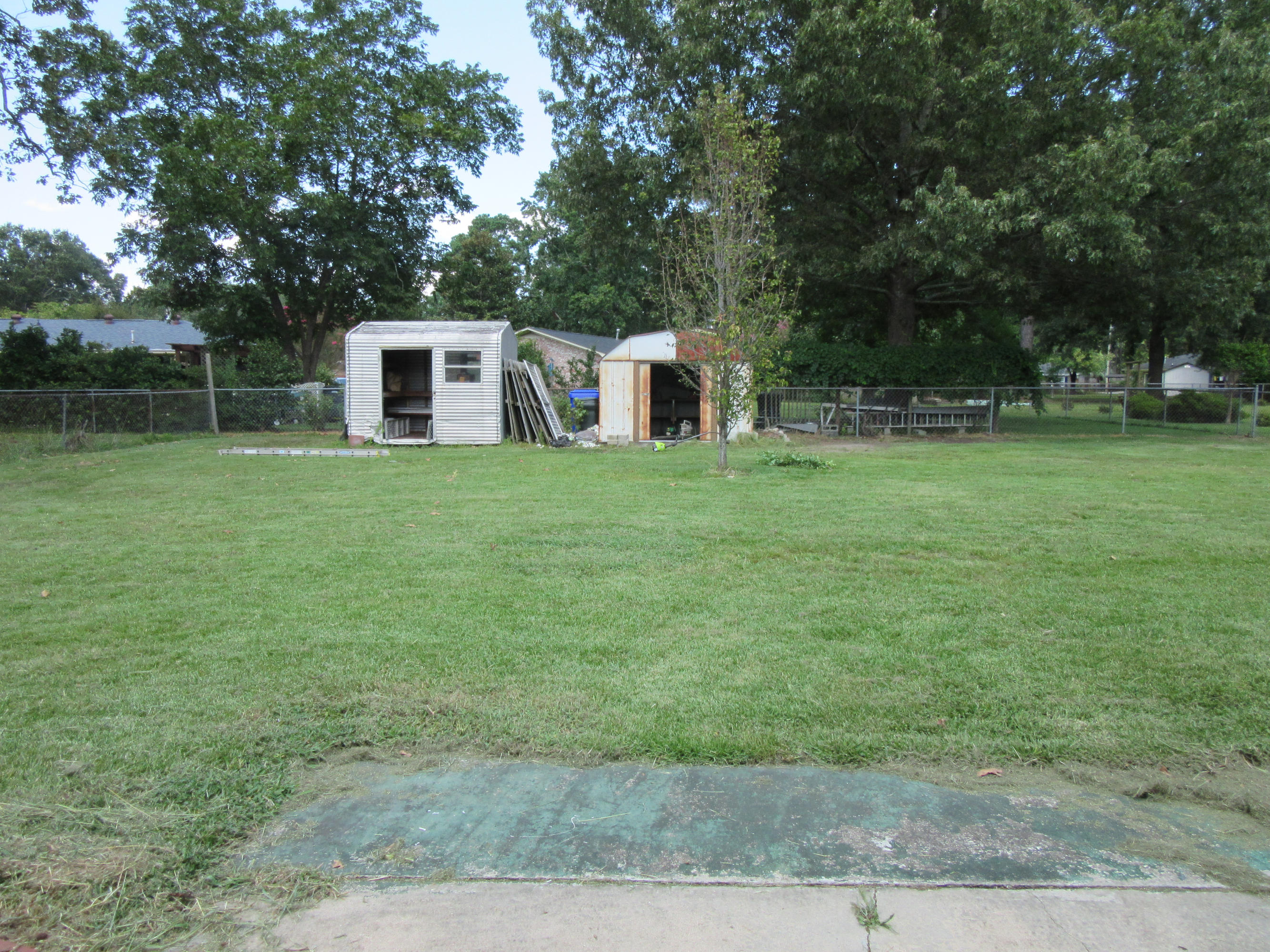 8206 Delhi Road North Charleston, SC 29406 - Photo 28 of 29 back yard