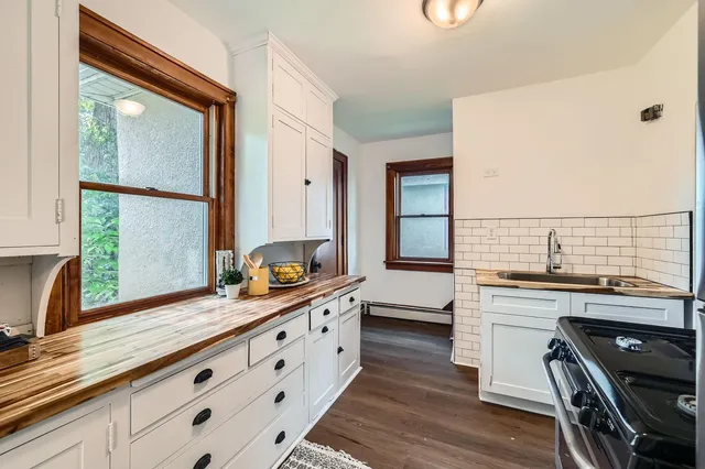 $335,000 | 983 18th Avenue Southeast, Minneapolis, MN 55414