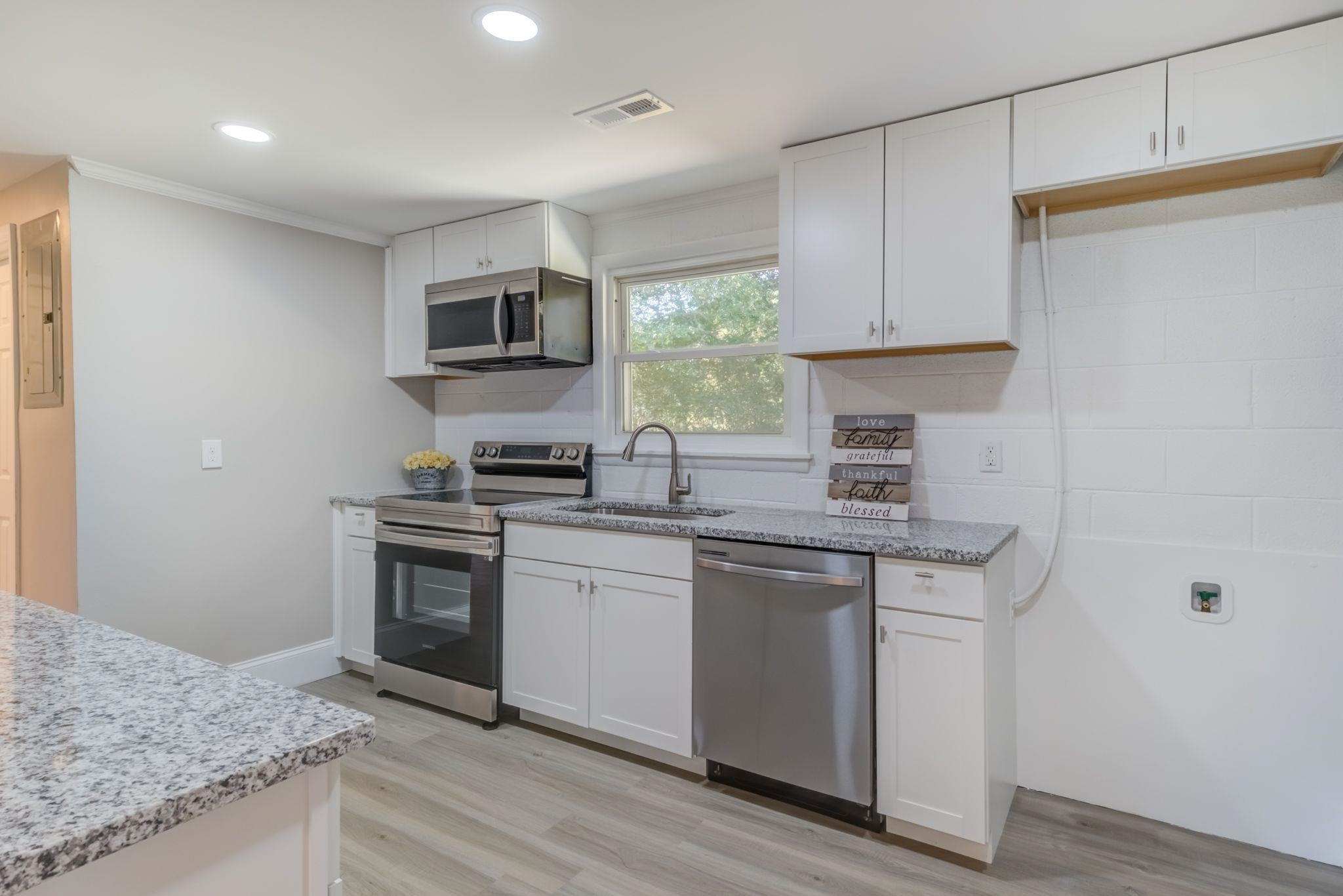 9800 Fanny Brown Road Raleigh, NC 27603 - Photo 6 of 29 Kitchen