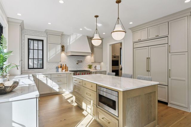 $2,495,000 | 141 Benton Avenue, Wayzata, MN 55391