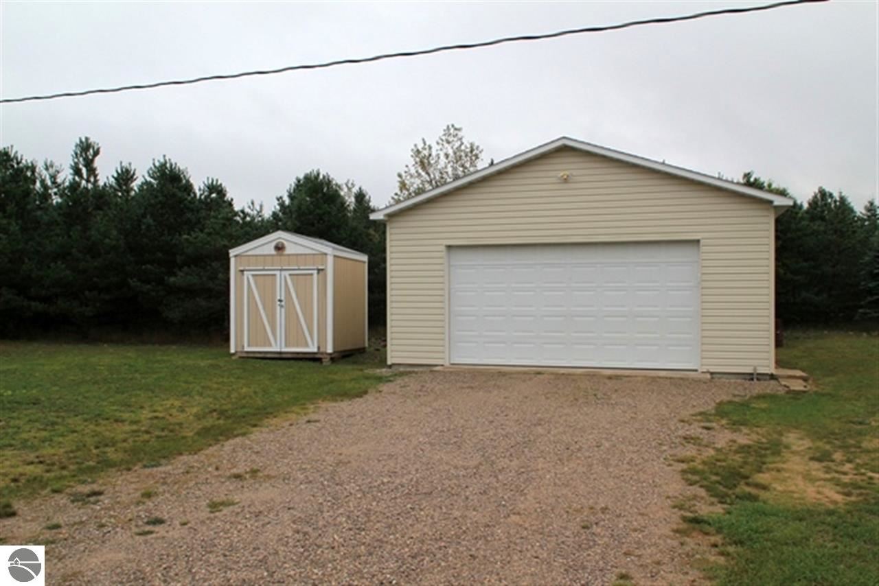 2891 North Hulbert Road Interlochen, MI 49643 - Photo 3 of 19 1783680-2.JPG