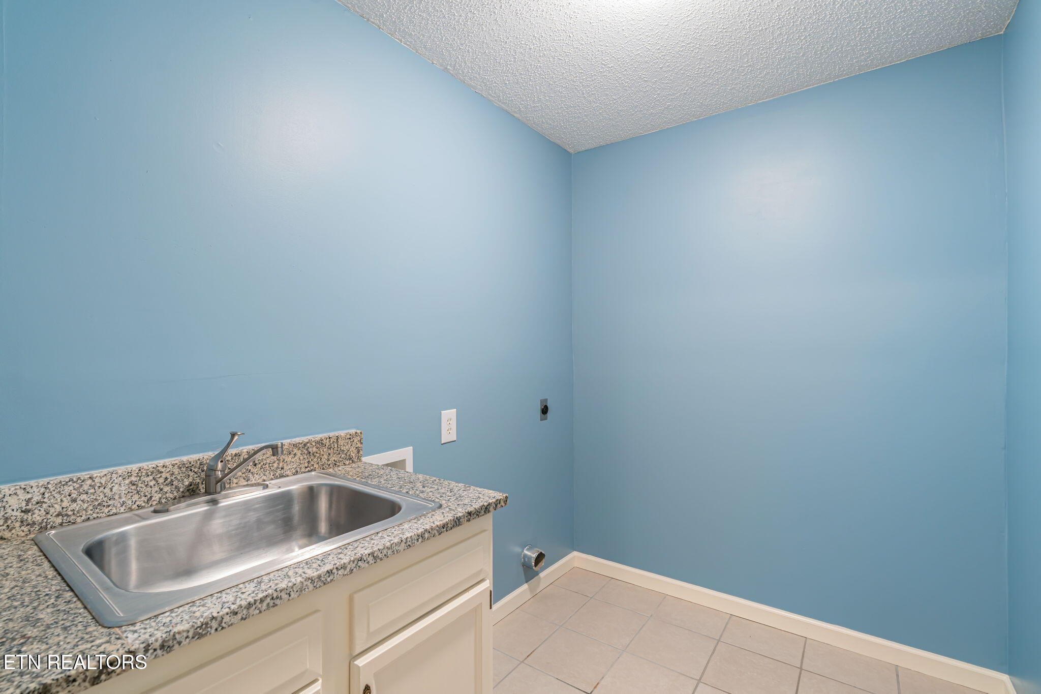 1601 Garland Road Knoxville, TN 37922 - Photo 33 of 35 33-web-or-mls-1601 Garland Road-26