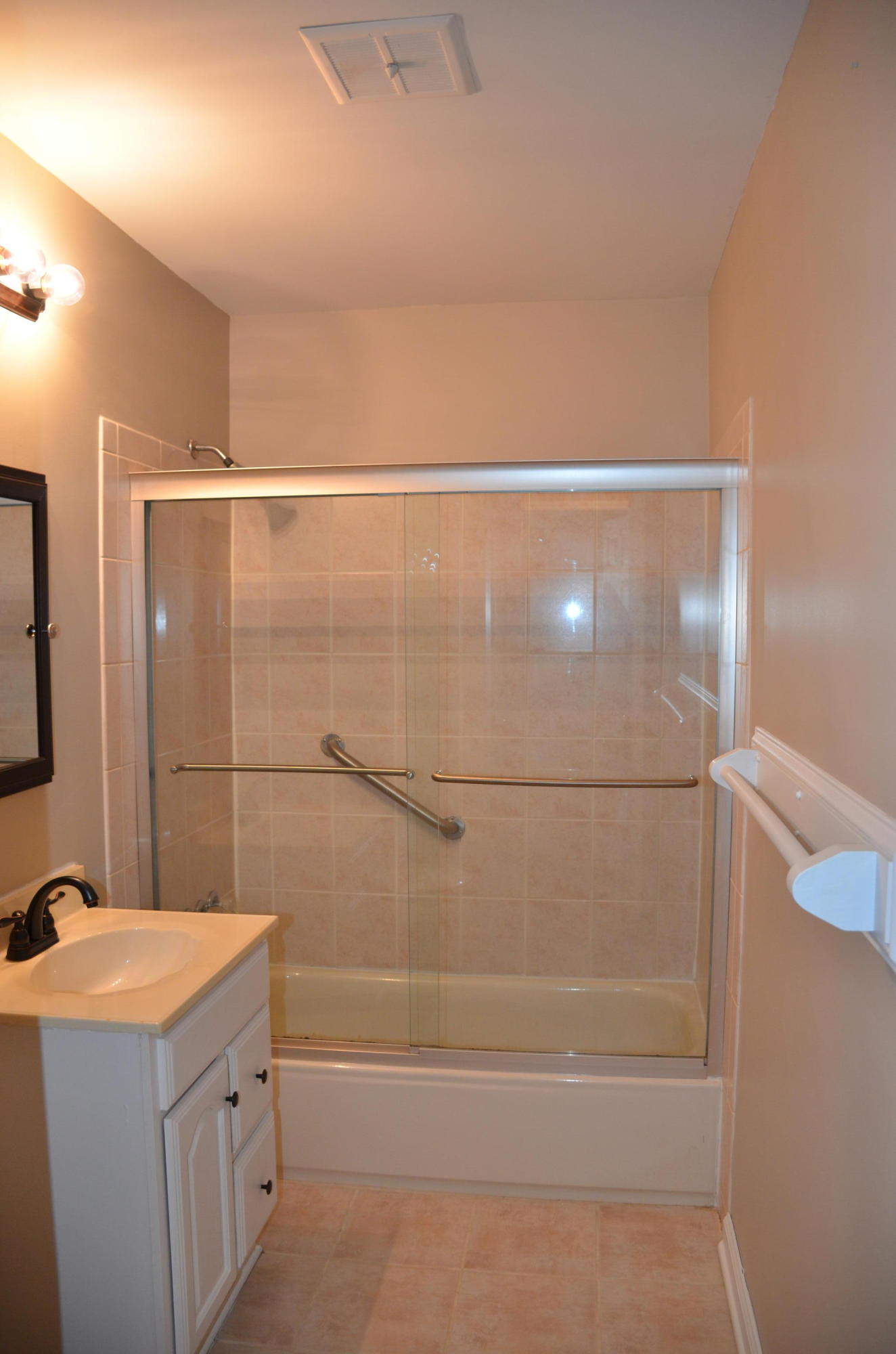 240 State Rd S-8-410 Moncks Corner, SC 29461 - Photo 28 of 33 Hall Bathroom