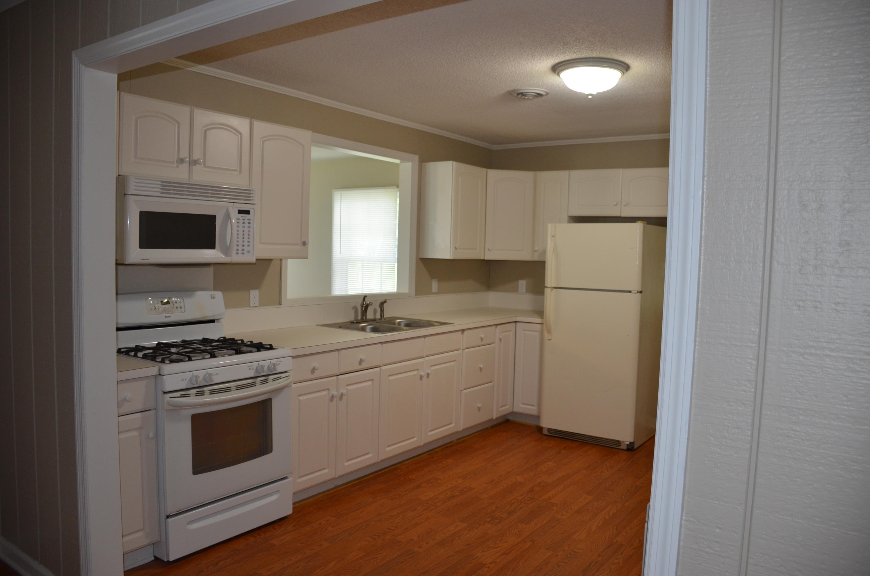 240 State Rd S-8-410 Moncks Corner, SC 29461 - Photo 30 of 33 Kitchen