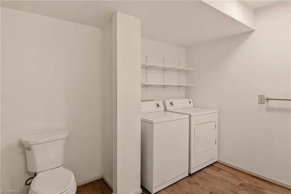 $2,275 | 10 Park Village Lane, Unit E, Greensboro, NC 27455