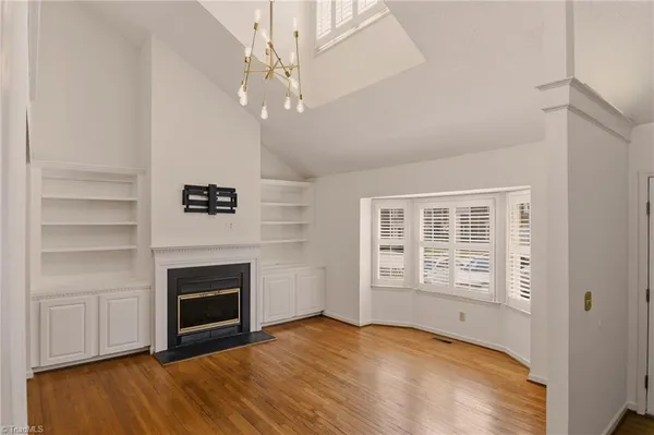 $2,275 | 10 Park Village Lane, Unit E, Greensboro, NC 27455