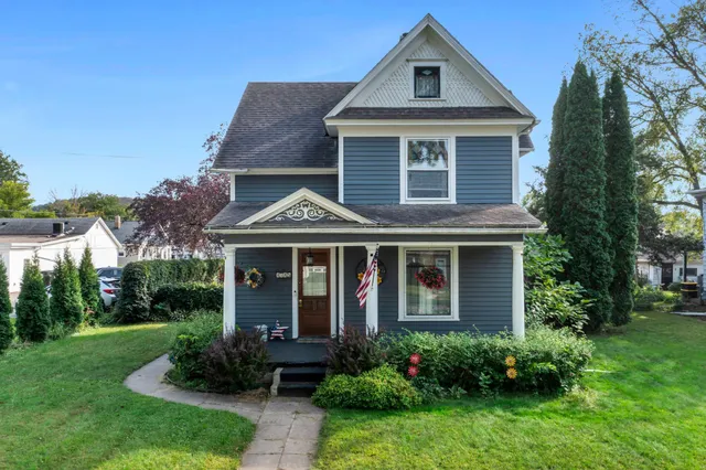 $349,900 | 1715 West 5th Street, Red Wing, MN 55066