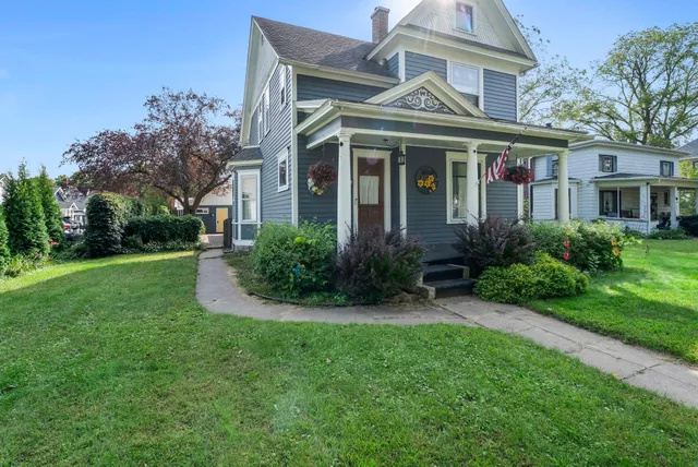 $349,900 | 1715 West 5th Street, Red Wing, MN 55066