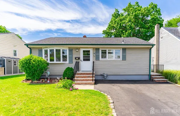 $550,000 | 66 Rose Street, Edison, NJ 08817