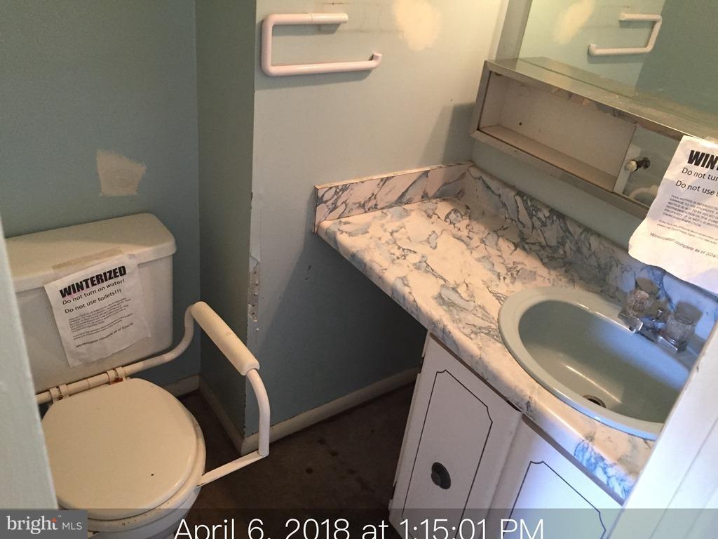 3125 Apple Road Northeast, Unit 3 Washington, DC 20018 - Photo 9 of 11 Bath
