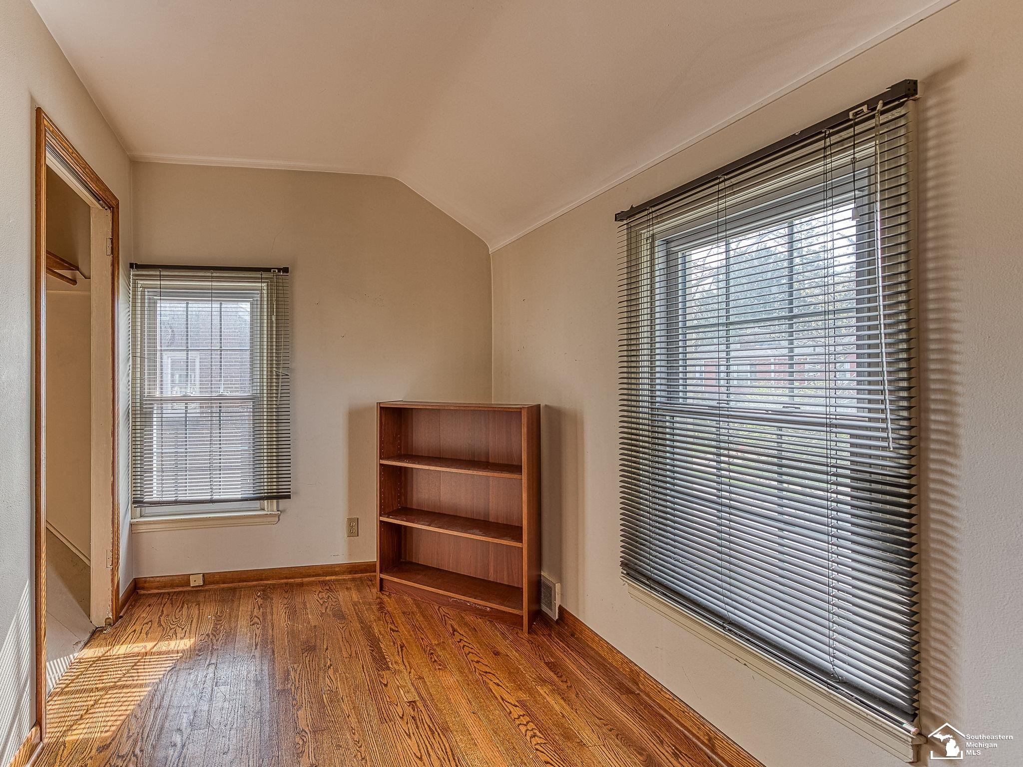 23656 Rowe Street Dearborn, MI 48124 - Photo 25 of 30 50140032-b714b415-e52a-4417-b6ed-bd752cfdbfd6.JPG