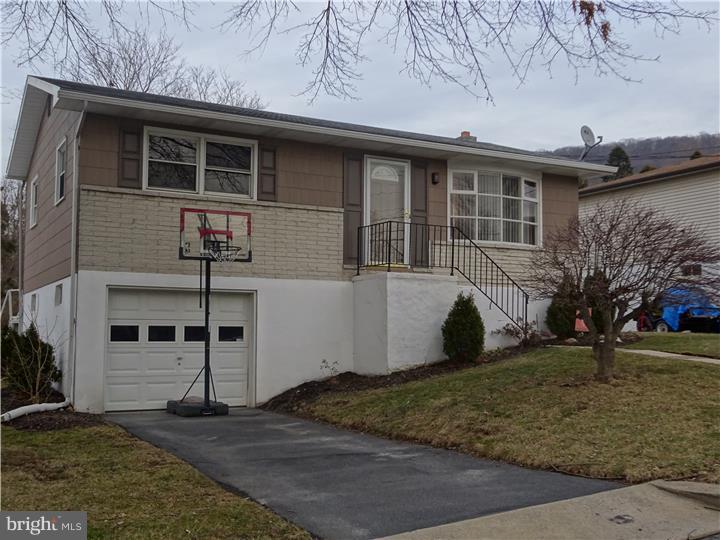 1829 Old Spring Valley Road Reading, PA 19604 - Photo 2 of 14 Gallery Image 2