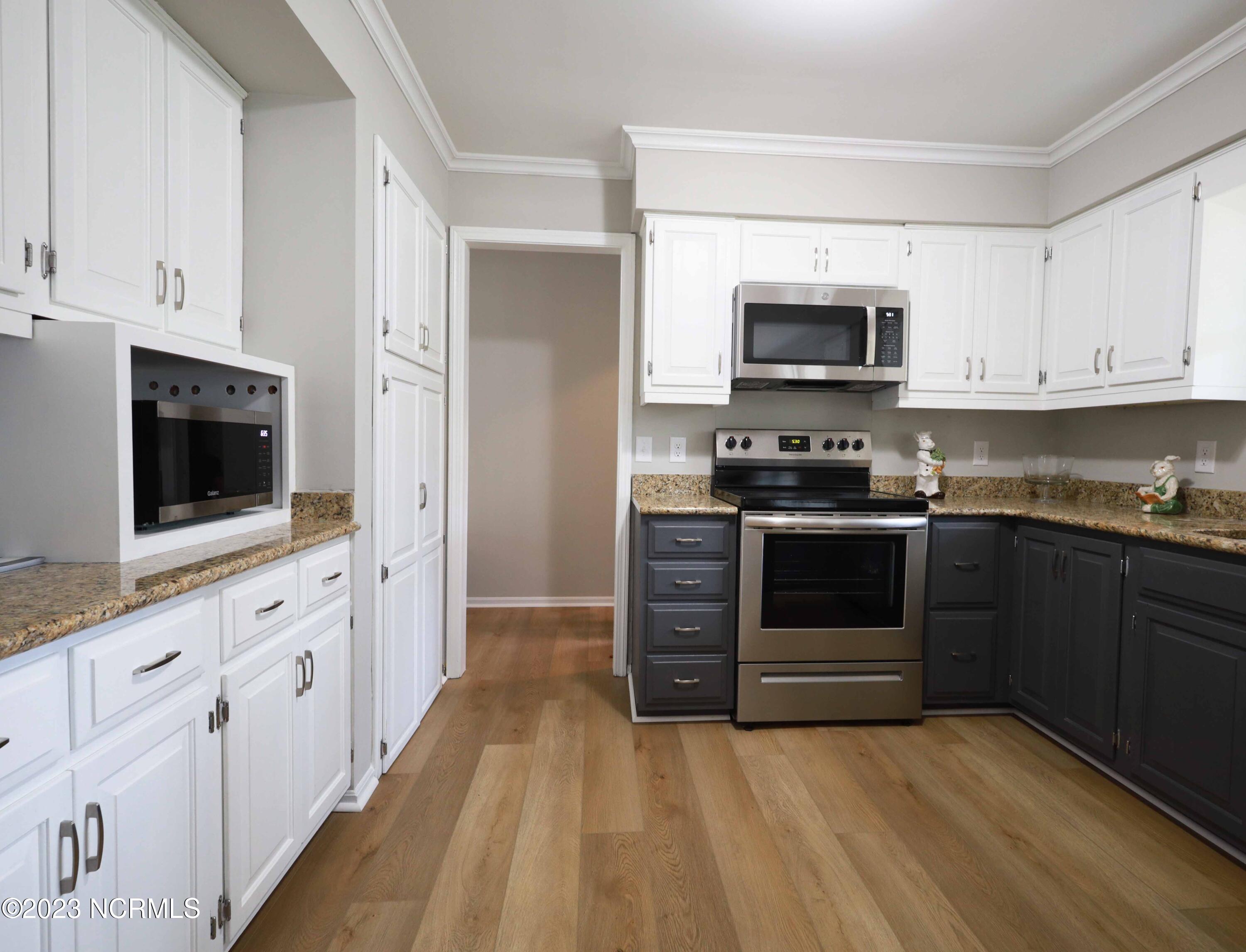 281 Foxfire Road Aberdeen, NC 28315 - Photo 6 of 45 Foxfire Kitchen