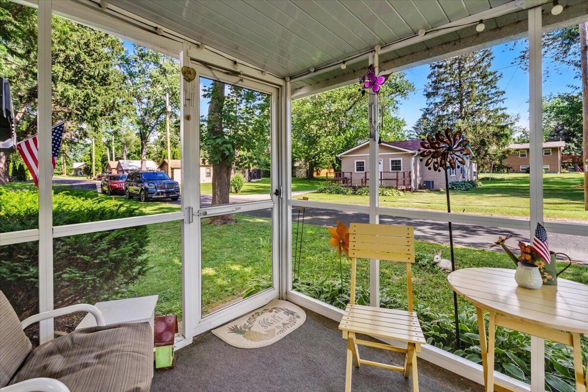 W1044 Anemone Road Bloomfield, WI 53128 - Photo 10 of 16 10-DSC06093-HDR