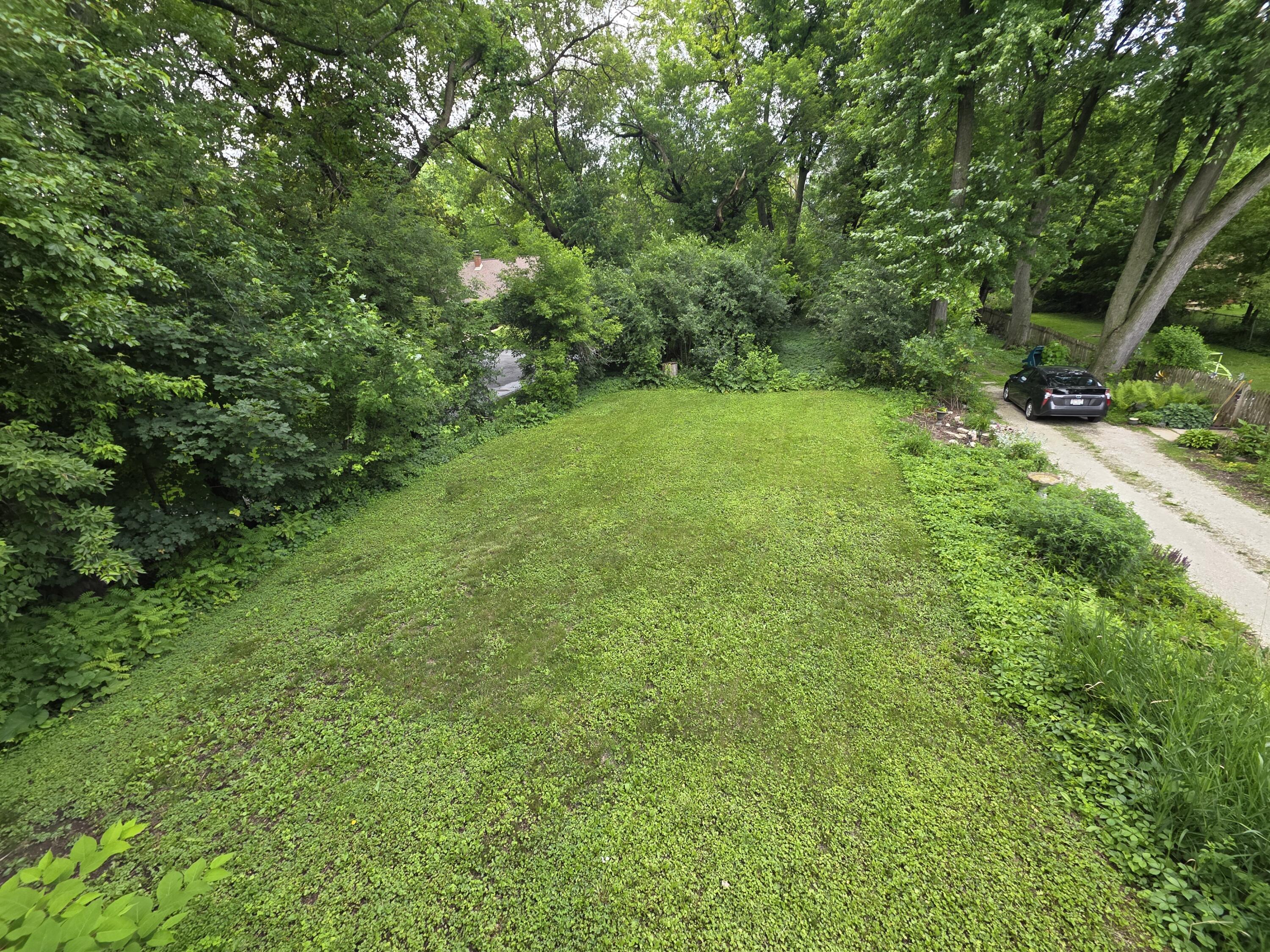 6022 North Sunny Point Road Milwaukee, WI 53209 - Photo 25 of 32 1000045865