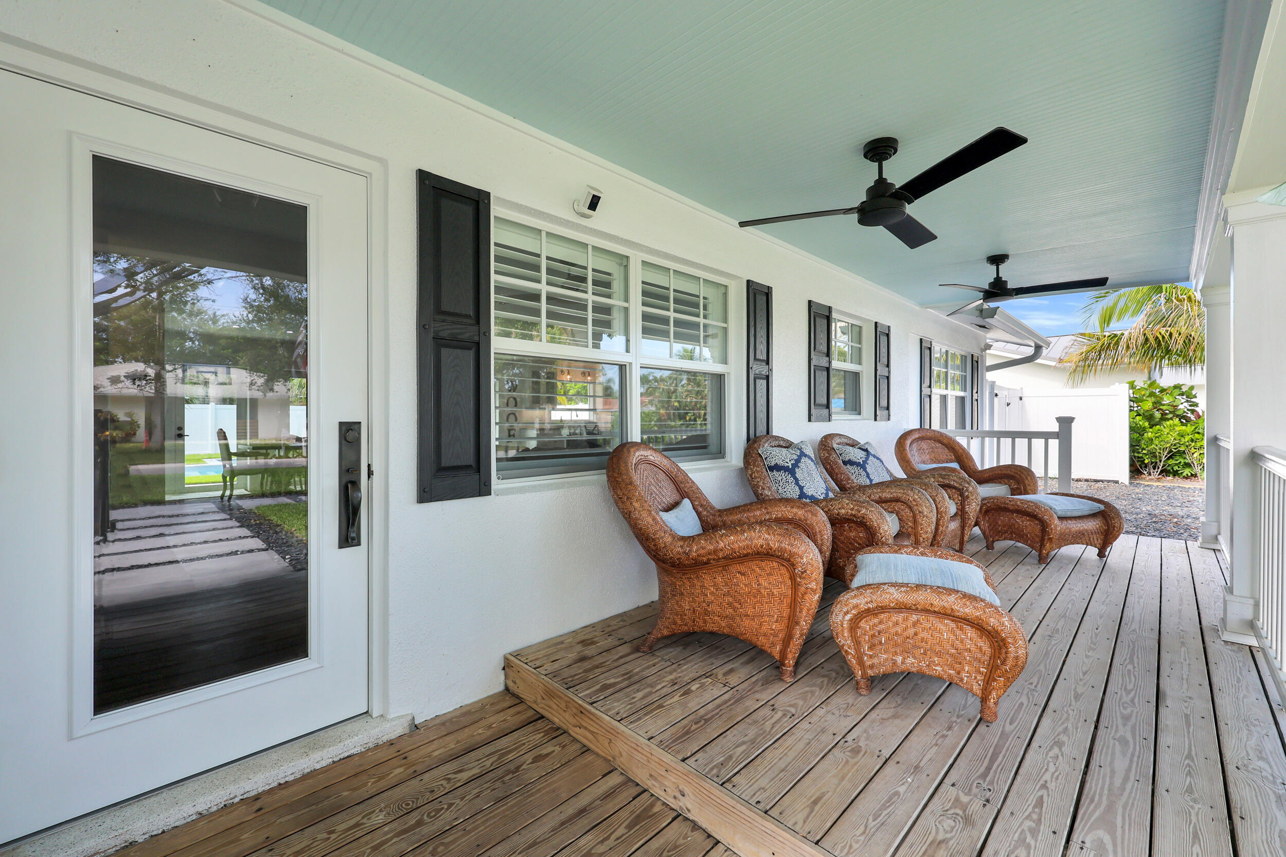 8 Windsor Road West Jupiter, FL 33469 - Photo 4 of 46 4_8p3a9885