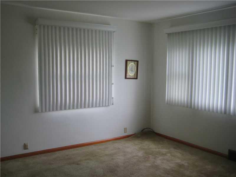 309 Ceylon Road Carmichaels, PA 15320 - Photo 7 of 11 Living Room.