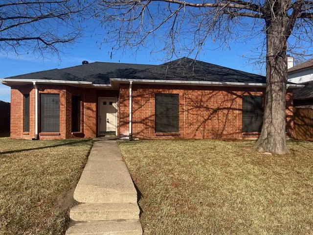 $2,800 | 1111 Dandelion Drive, Mesquite, TX 75149