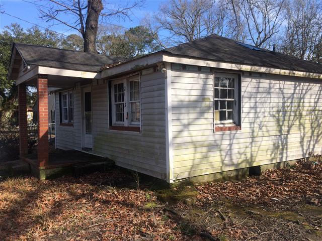 2113 Bradham Road Charleston, SC 29412 - Photo 1 of 10 main pic.jpg