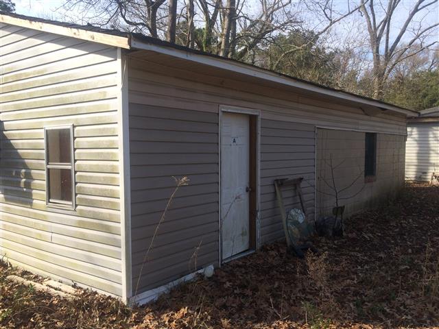 2113 Bradham Road Charleston, SC 29412 - Photo 7 of 10 008 (Small).jpg