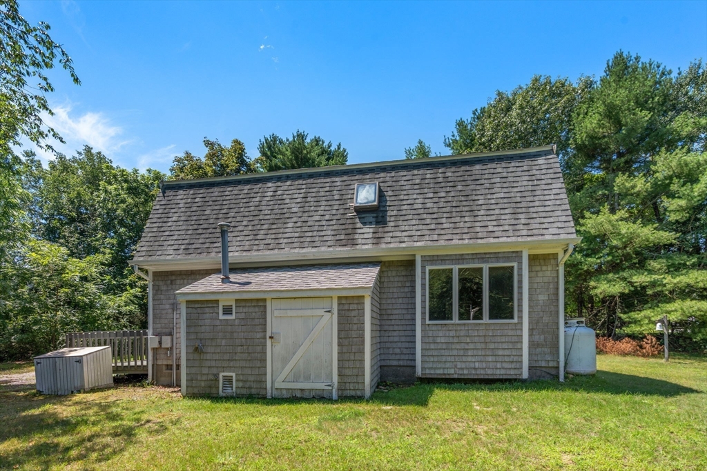 32 Acushnet Road Mattapoisett, MA 02739 - Photo 37 of 40 Gallery Image 37