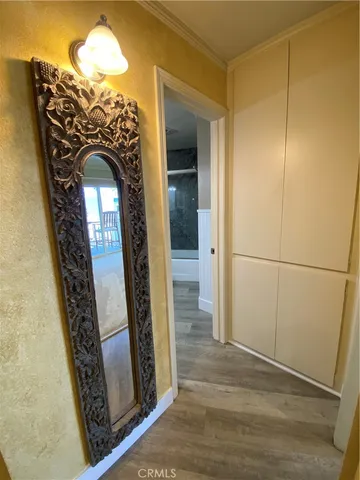 a view of a livingroom with an entryway