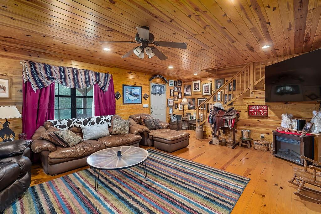 117 Davidson Loop Oakman, AL 35579 - Photo 12 of 39 7RV00032-23-4