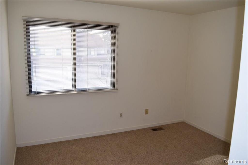 569 Victoria Court, Unit 53 Rochester Hills, MI 48307 - Photo 21 of 28