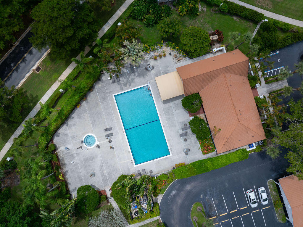 17031 Boca Club Boulevard, Unit 65A Boca Raton, FL 33487 - Photo 25 of 34 an aerial view of a house having outdoor space