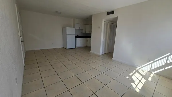 $2,000 | 1290 Northeast 142nd Street, Unit 9, North Miami, FL 33161