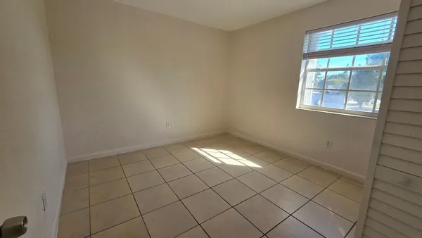 $2,000 | 1290 Northeast 142nd Street, Unit 9, North Miami, FL 33161