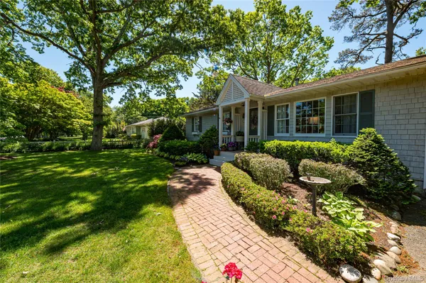 $739,999 | 816 Blair Street, Bohemia, NY 11716