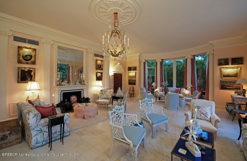 109 Jungle Road Palm Beach, FL 33480 - Photo 9 of 20 Living Room