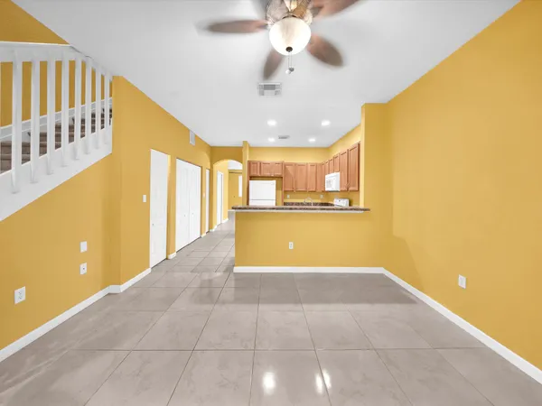 $2,400 | 21223 Northwest 14th Place, Unit 324, Miami Gardens, FL 33169
