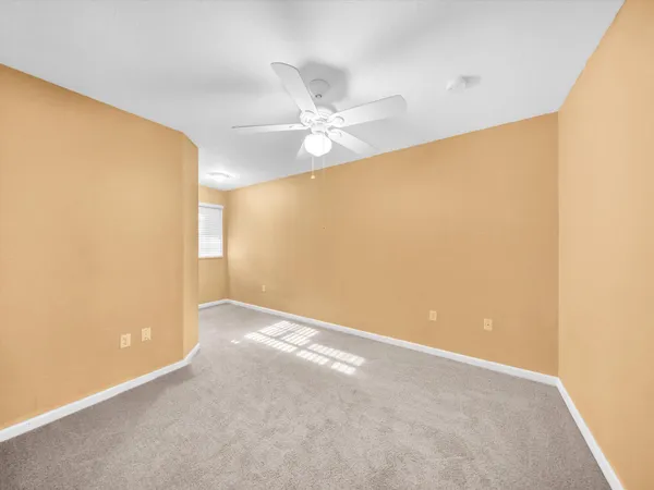$2,400 | 21223 Northwest 14th Place, Unit 324, Miami Gardens, FL 33169