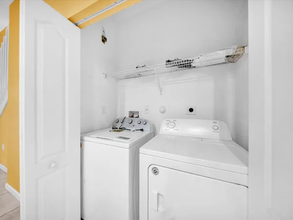 $2,400 | 21223 Northwest 14th Place, Unit 324, Miami Gardens, FL 33169