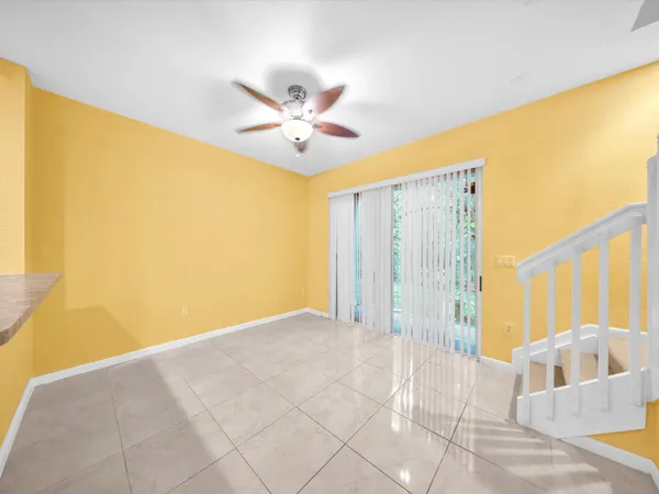 $2,400 | 21223 Northwest 14th Place, Unit 324, Miami Gardens, FL 33169