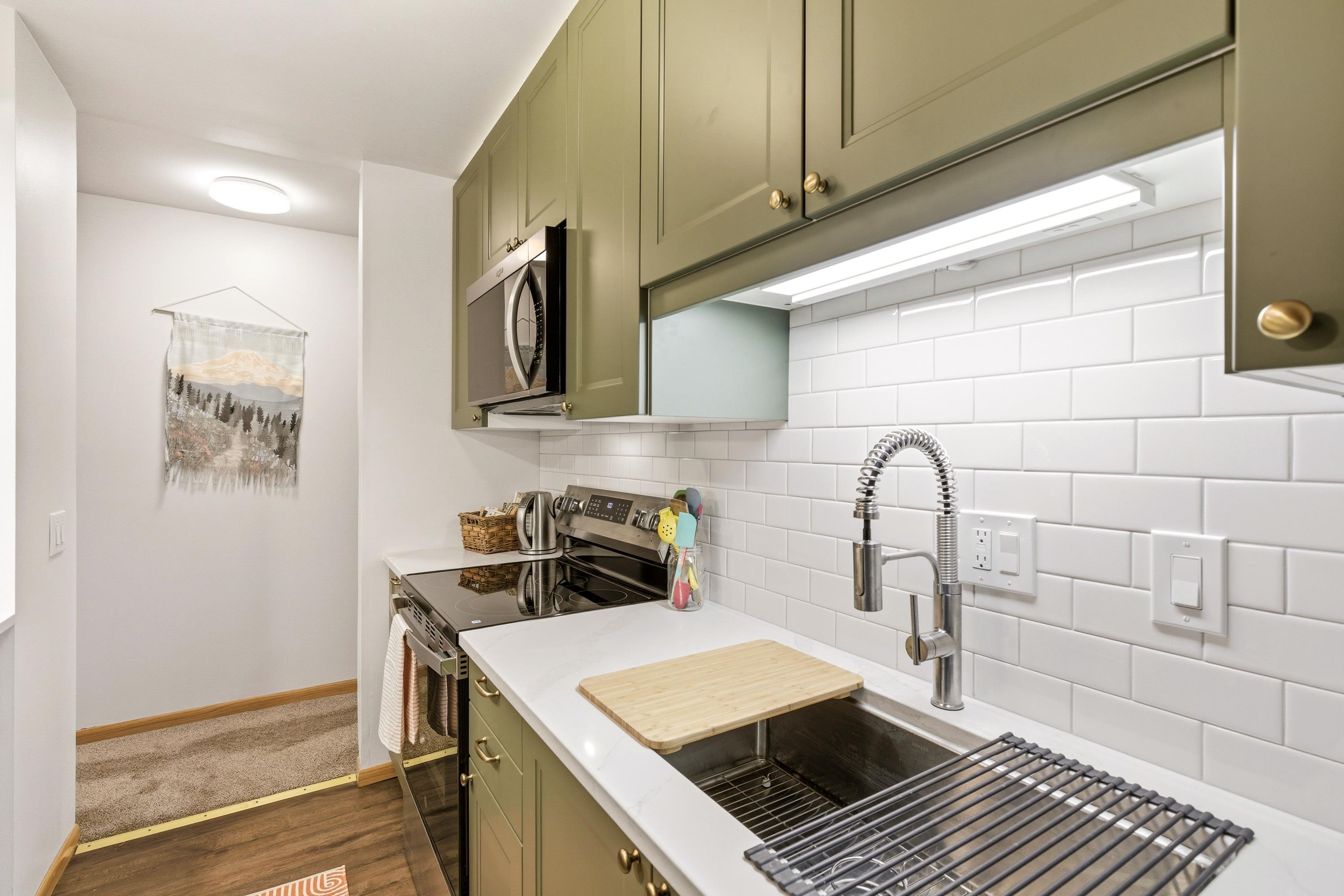 1509 Martin Street, Unit 4 Madison, WI 53713 - Photo 7 of 28