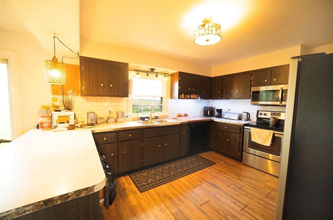 6841 Cavanaugh Road Lima, NY 14485 - Photo 5 of 16 Kitchen