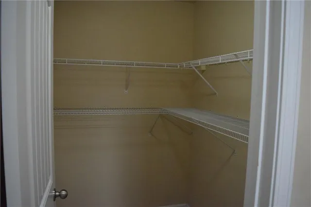 $2,700 | 480 Meadow Hill Drive, Alpharetta, GA 30004