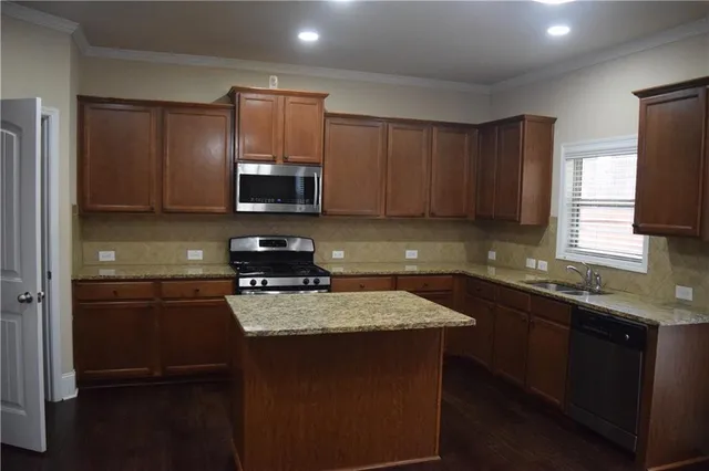 $2,700 | 480 Meadow Hill Drive, Alpharetta, GA 30004